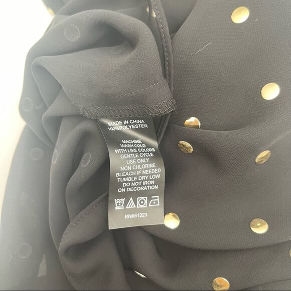 VINCE CAMUTO Blouse Black Gold Dot Grommet Holiday Cocktail Sheer Size Medium - Picture 12 of 13